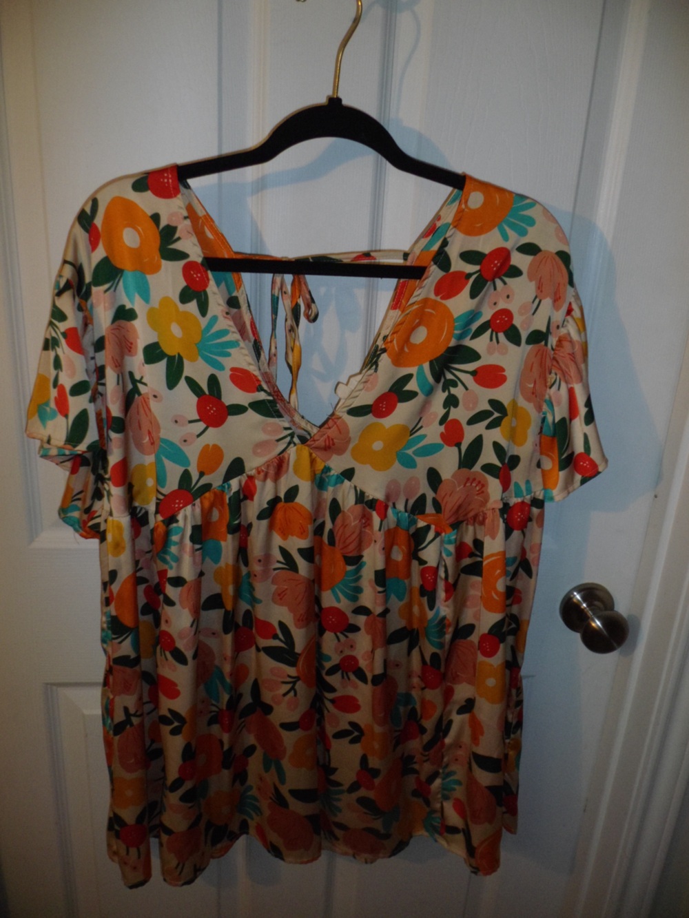 entro Floral V-Neck Flutter Sleeve Blouse in Cream, Orange, Yellow, Teal